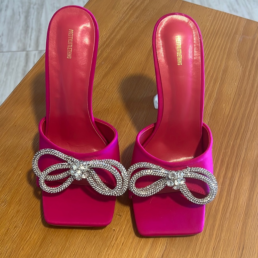 Pretty Little Thing Fuschia Diamante Bow Square Toe High Heeled Mules US 8